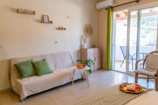 Alemar Collective Lime studio by the sea - Agios Gordios - 1