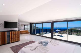 LUX VILLA WITH SEAVİEW AND JACUZZI - 6