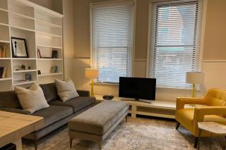 Funky Urban 1 Bedroom Apt W Parking In Center Sq - Albany - 0