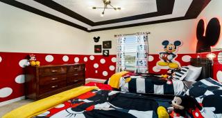Family-Friendly Villa with Pool & Game Room - 9