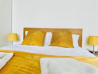 The Lakeside - Wanstead - 8