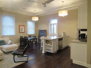 Center Sq Loft In Converted Precinct W Parking - Albany - 7