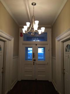 Funky Urban 1 Bedroom Apt W Parking In Center Sq - Albany - 1