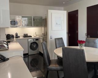 Luxury 1-Bedroom Suite in Sandton - 1