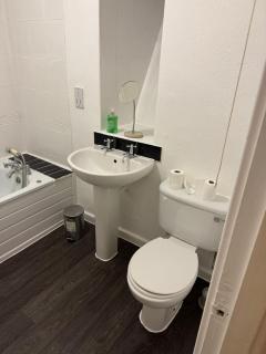 Superking bedroom near James cook hospital - Middlesbrough - 8