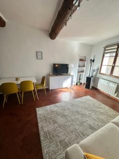 Aix Centre Rue d'Italie - T2 40m2 Rénové - à 2 pas du Cours Mirabeau - Aix-en-Provence - 3