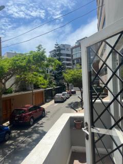 Casita de Miraflores calle Ocharan a 5 minutos de Larcomar - 0