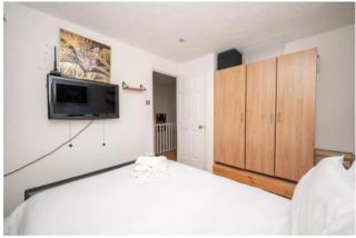 Comfy ,Private Apartment - - 8