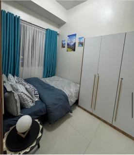 Shore Residence, studio with balcony with own kitchen, walking distance to Mall of Asia and Manila Blue Bay, and 20mins drive to Manila Airport, can cook and wash clothes - Manila - 1