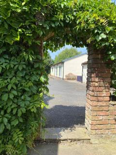 Luxury Country Lodge in Bretherton - Sleeps 4 - 9