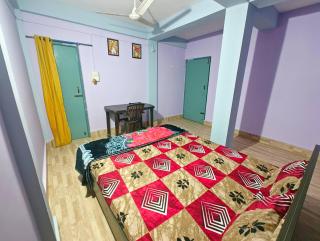 FLAT NO 301AC Entire 1BHK & 2BHK private apartments with personal kitchen TAJ RESIDENCY Holiday Homestay - - 4