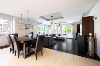 Baltic Breeze Lodge - Gdynia - 8