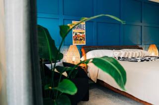 Kim's Place on Cigar Hill - 41 W High St - 8