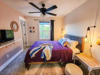 Sunjoo's Place on Cigar Hill - Clarksville - 7