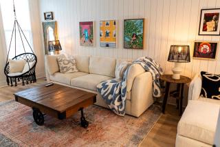Sunjoo's Place on Cigar Hill - Clarksville - 3