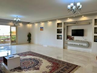 Luca Pyramids Inn - 4