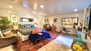 Hollywood Hills Spa Retreat with Jacuzzi Style Tub, Steam Room, Tree-Top Views Garden Patio - Los Angeles - 2