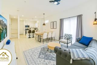 Amazing 4BD VillaLake View Resort Near Disney - 8