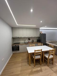 Tili Home - Polisi i Vogël - 4