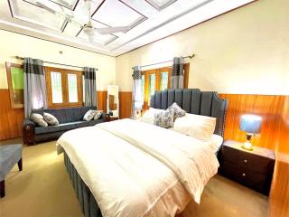 Luxury Cottage Bhurban Fully Equipped - Murree - 4