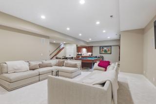 Two bedroom condo with steam sauna and billiards - 4