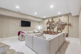 Two bedroom condo with steam sauna and billiards - 6