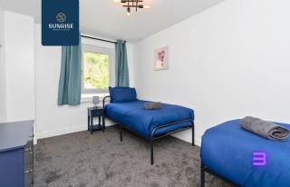 Eden Views - 3 Rooms, 5 Beds, Fully Equipped, 2 mins to Centre and Ring Road, Perfectly Suited to Groups and Long Stays, INVOICE and REDUCED PRICE only via SUNRISE SHORT LETS Dundee - Dundee - 5