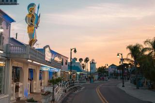 Dockside Dreams - Tarpon Springs - 0