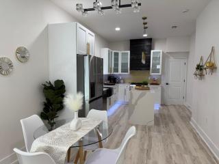 Dockside Dreams - Tarpon Springs - 7