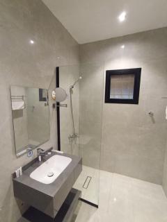 شقق الأول للشقق المخدومة - 1