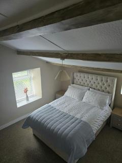 Cosy Cottage Close to the Beach with Hot Tub - - 8