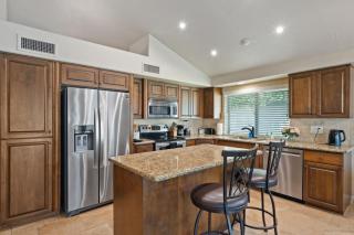 Stylish Home in Scottsdale HeatedPool & HotTub - Phoenix - 4