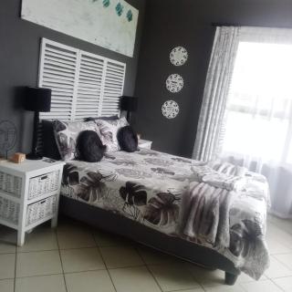 V's studio - Ballito - 5