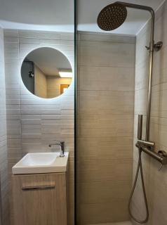 Oihalia's petit DOUBLE ROOM - 6