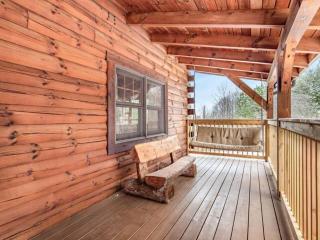8613 Roley Rd - Sugar Grove Retreat - Hot Tub - Hocking Hills - Sugar Grove - 1