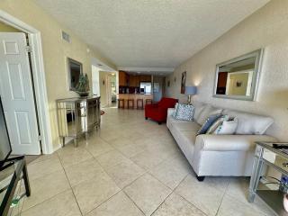 Canal-View Gem with Pool in Treasure Island Paradise - St. Pete Beach - 4