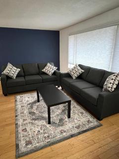 Cozy Riverdale Home - 7