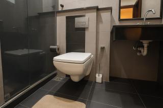 326 · 2BR Townhouse 2 Bathrooms Backyard - 1
