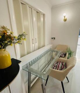 Peacock Apartments - Luxury 3 bedroom Apartment in Greater London - Orpington - 8