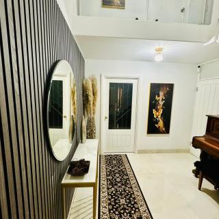 Peacock Apartments - Luxury 3 bedroom Apartment in Greater London - Orpington - 0