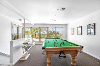 Luxe & Spacious Gem with Pool, Ocean Views, Snooker Table - Alexandra Headland - 5