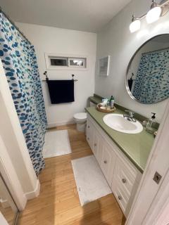Georgeous Lakefront Property - Oliver - 1