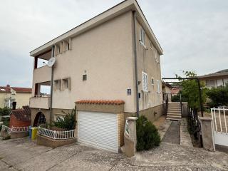 Apartments by the sea Grebastica, Sibenik - 24533 - Šibenik - 9