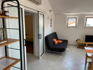 Apartments by the sea Grebastica, Sibenik - 24533 - Šibenik - 3