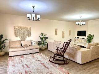 Laid-Back Rooftop Boho Cozy 2BR, Outdoor Charm - Il Cairo - 0