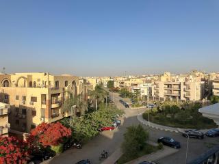 Laid-Back Rooftop Boho Cozy 2BR, Outdoor Charm - Il Cairo - 3