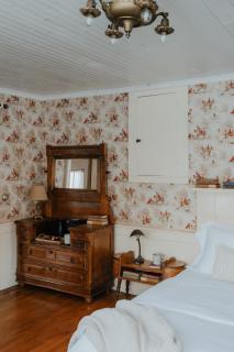 Book Village Inn - Entire Hotel - Hobart - 2