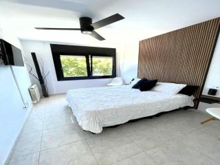 Beachfront Bliss in Central Calella - Calella - 1