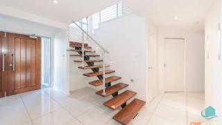 Valentine Creekside Manor - - 3