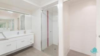 Valentine Creekside Manor - - 1
